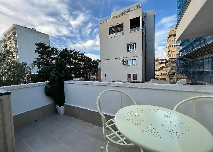 Jonexh Тирана